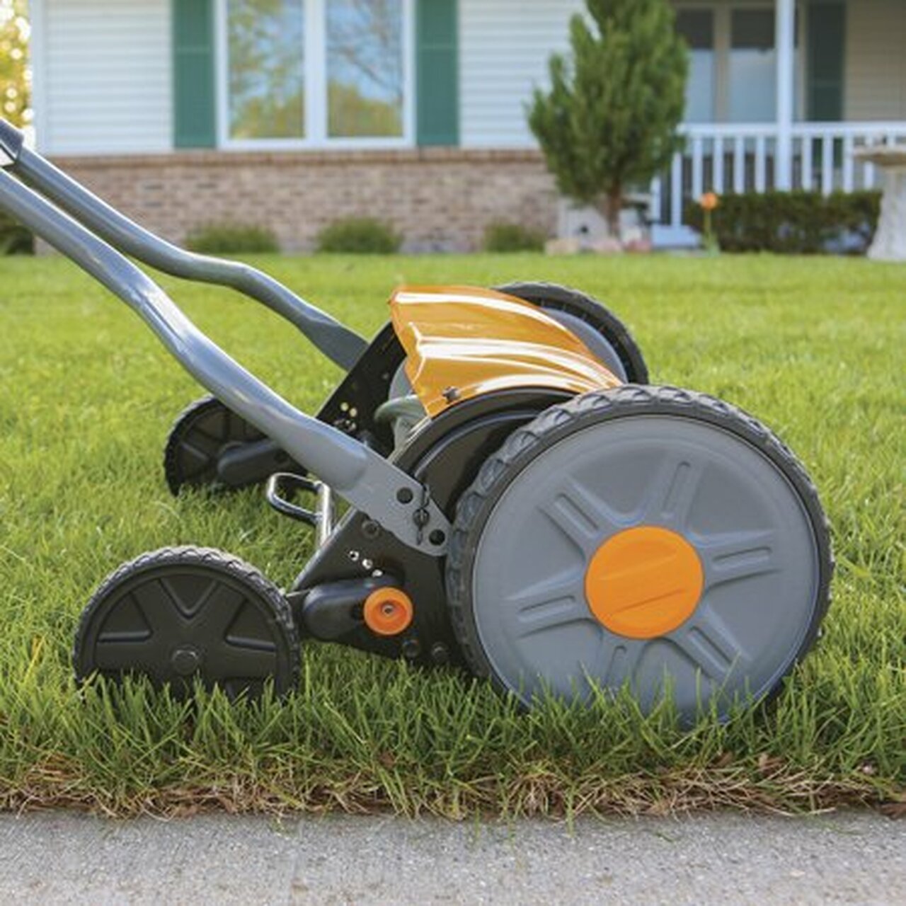 Fiskars 17' Staysharp Push Reel Lawn Mower, 1pc, 362080-1001