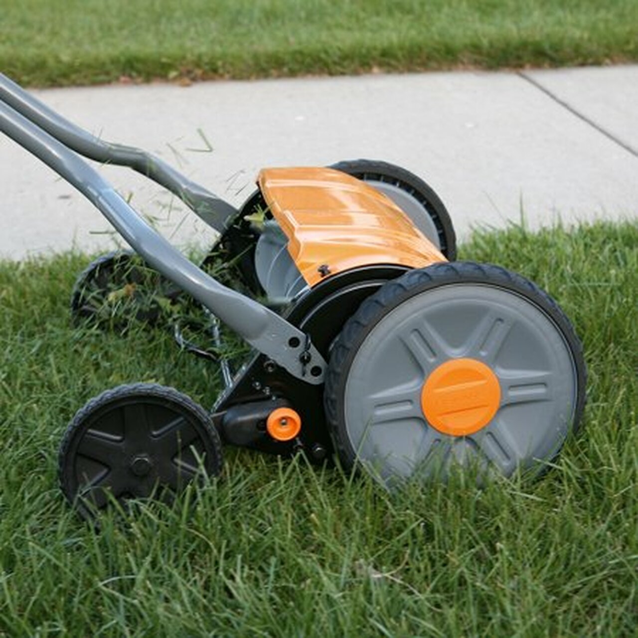Fiskars 17' Staysharp Push Reel Lawn Mower, 1pc, 362080-1001