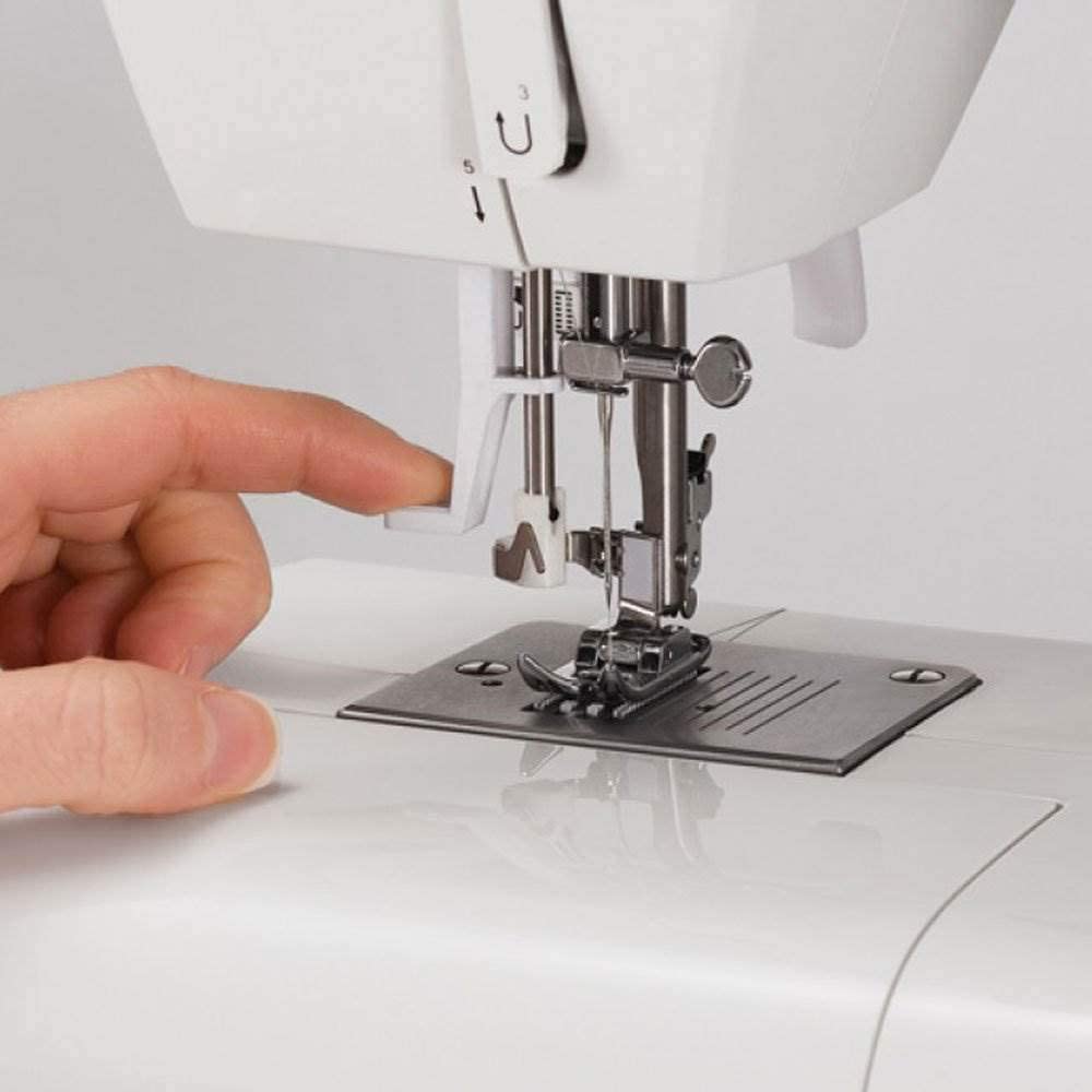 Singer Simple 2263 23-Stitch Sewing Machine White