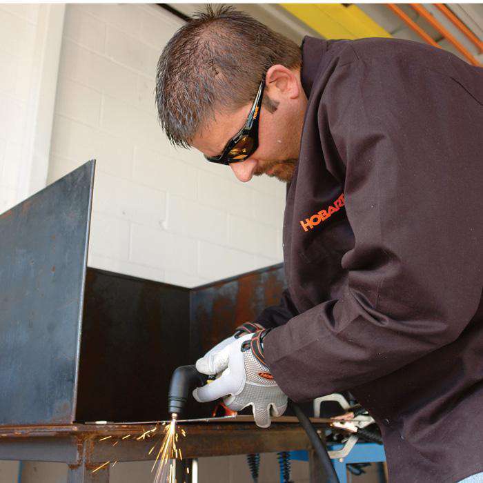 Hobart 500565 AirForce 27i 240V 27 Amp Plasma Cutter Manufacturer RFB