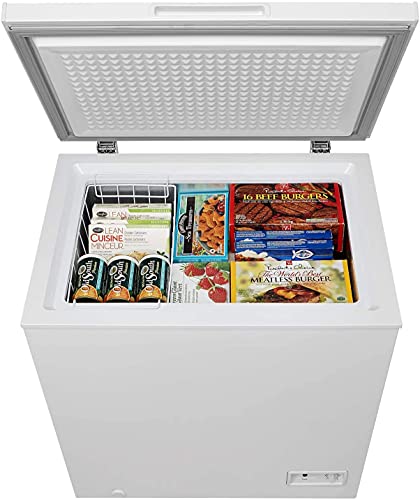 Danby Diplomat DCF035B1WM 3.5 Cu.Ft. Garage Ready Chest Freezer, Manual Defrost and Front-Mount Thermostat, in White
