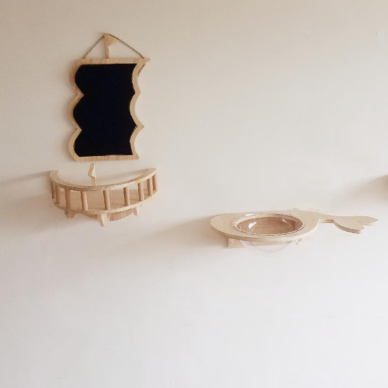 Sky Castle Cat Wall Climbing