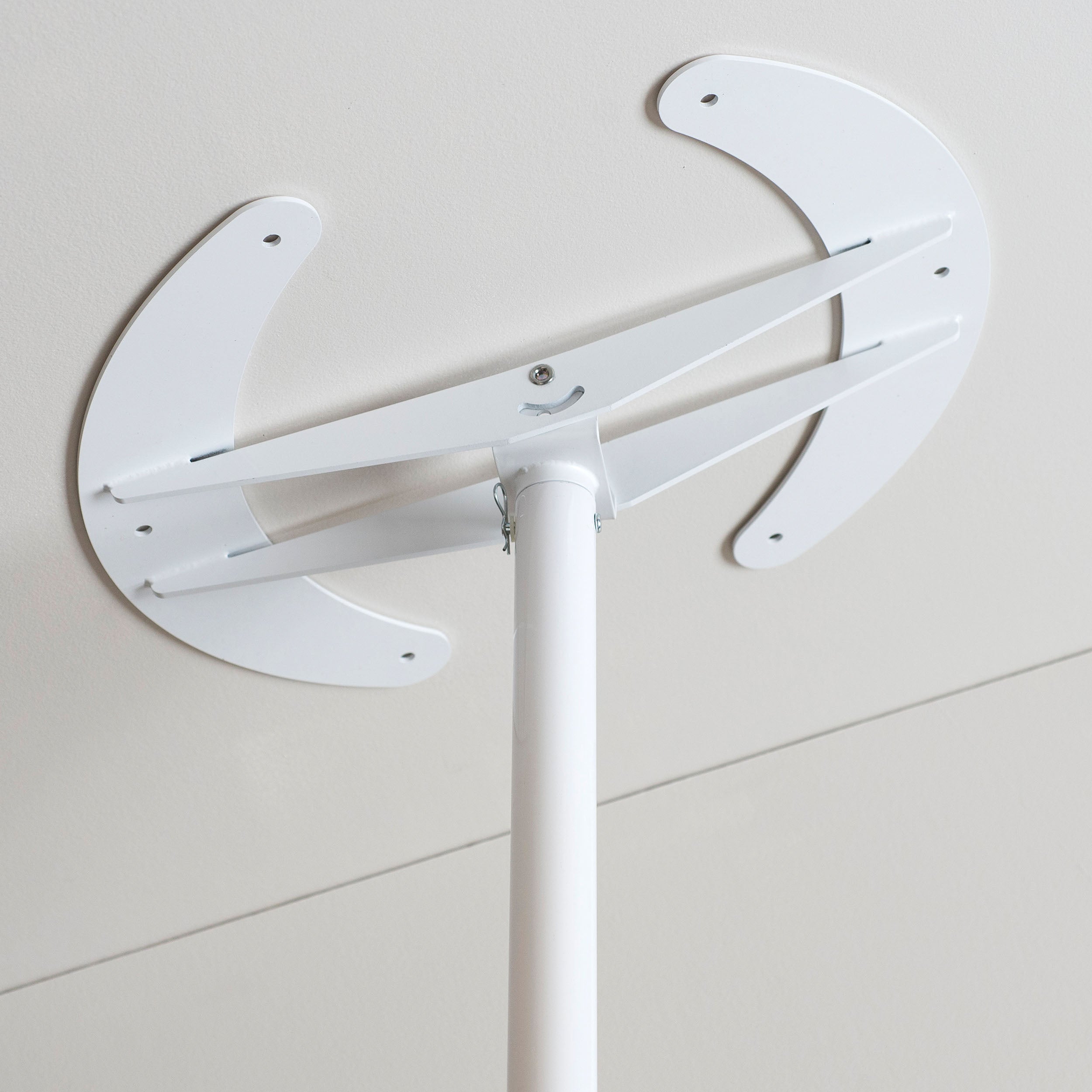 Healthcraft SuperPole™ with Angled Ceiling Plate