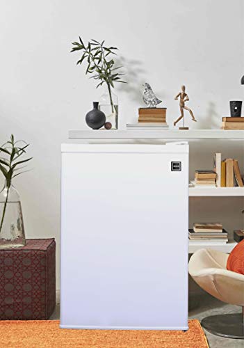 Igloo RCA RFRF323 3.2 cu. ft. Upright Freezer, White, Cubic Foot