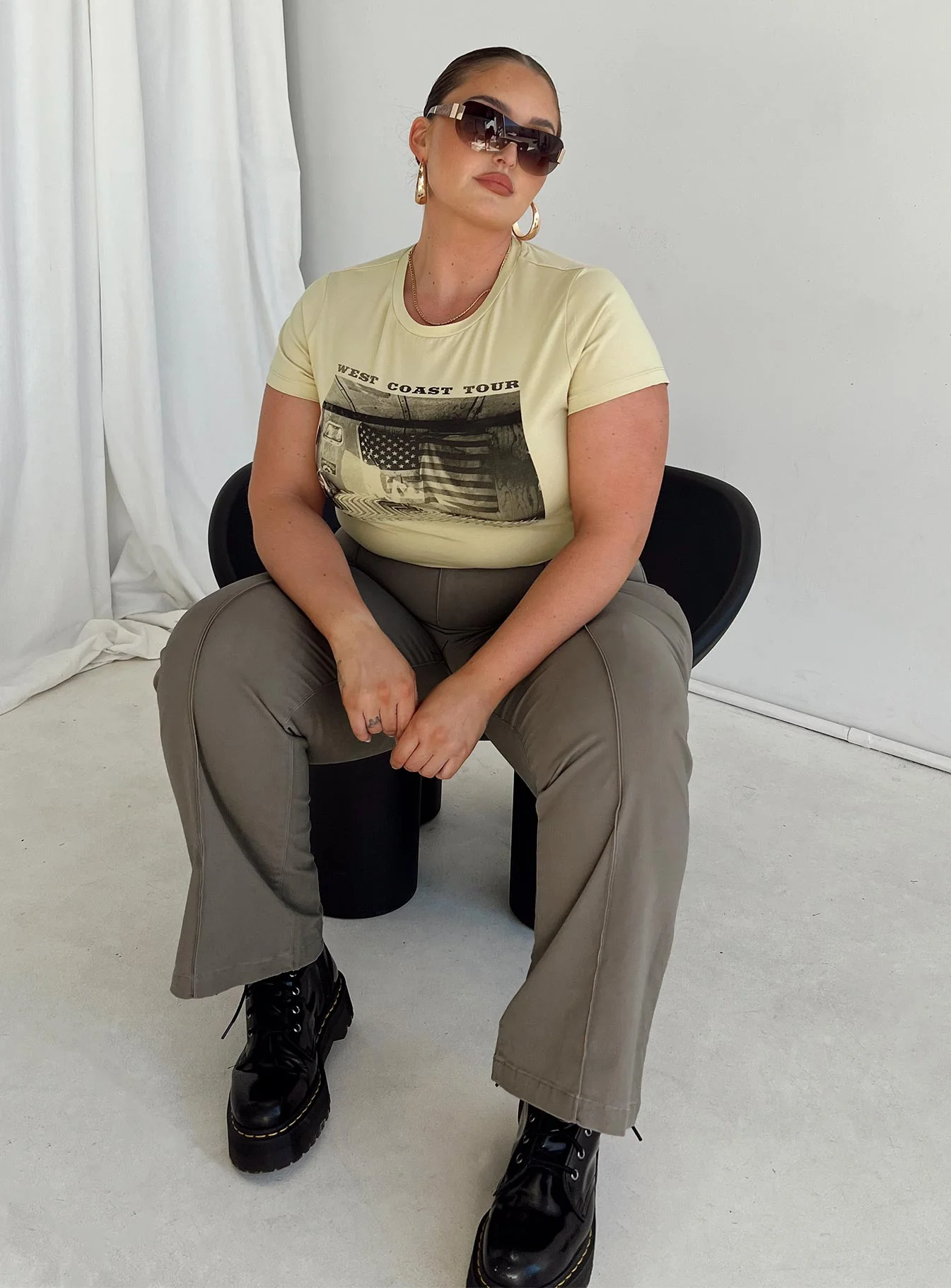 Bass Drop Mid Rise Bootleg Pant Curve Khaki