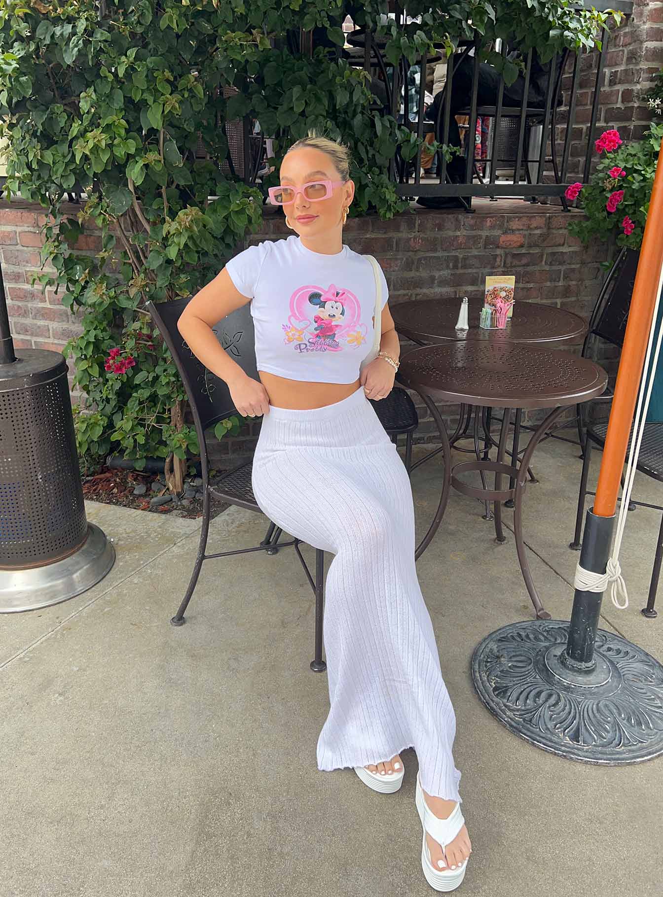 Disney Minnie Mouse Sitting Pretty Cropped Tee White