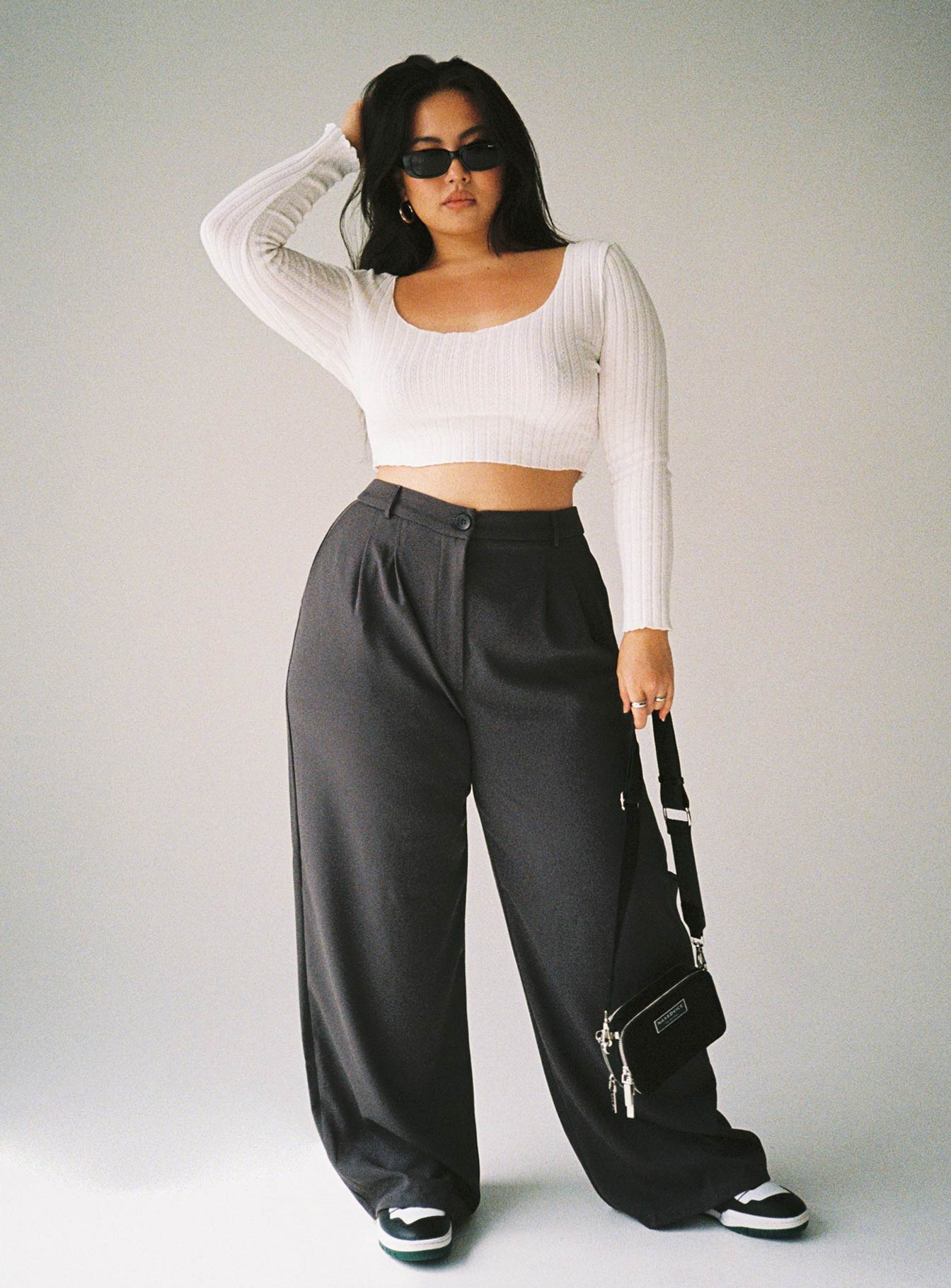 Leon Top White Curve